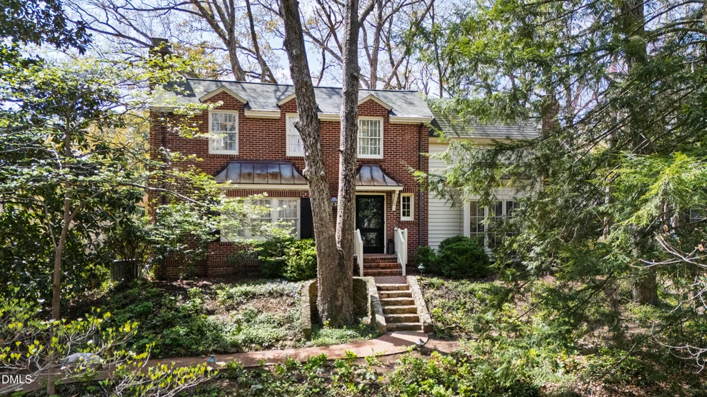 Unit for sale at 223 Hillcrest Circle, Chapel Hill, NC 27514