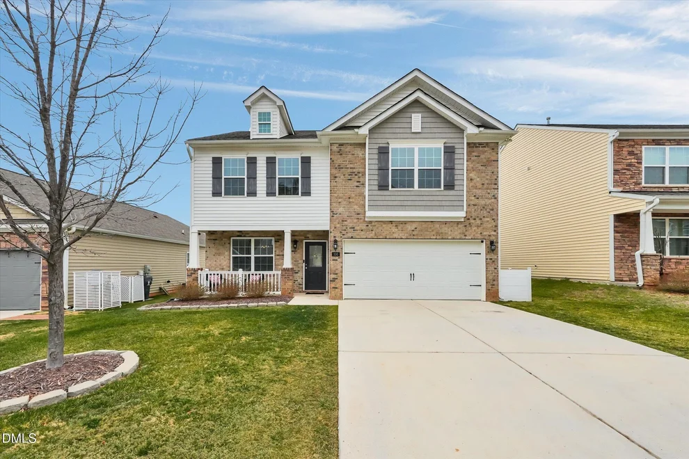 Unit for sale at 100 N Great White Way, Clayton, NC 27527