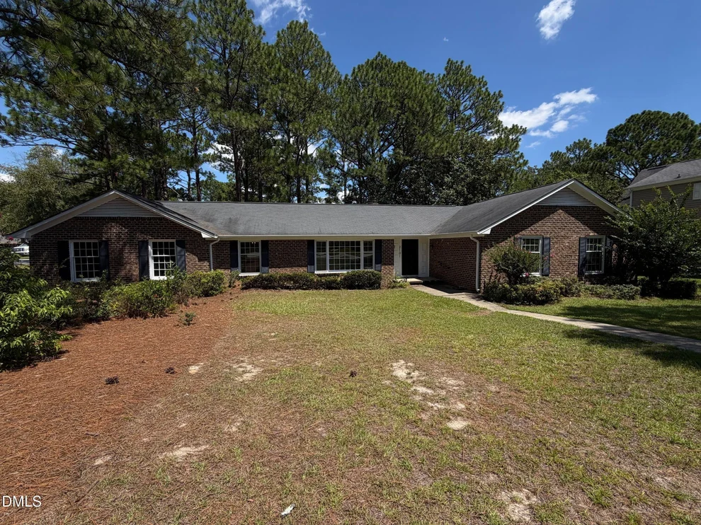 Unit for sale at 2101 Fordham Drive, Fayetteville, NC 28304