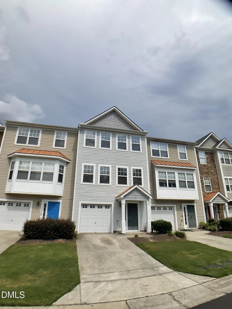 Unit for sale at 1504 Haywards Heath Lane, Apex, NC 27502