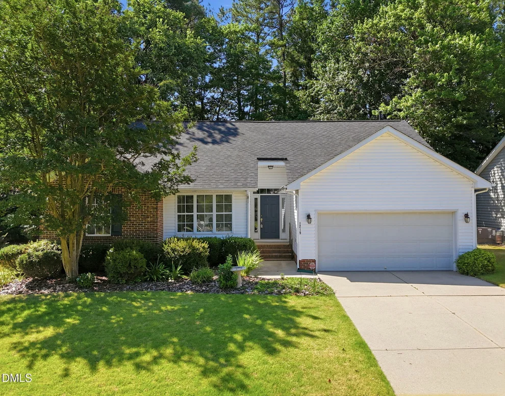 Unit for sale at 1219 Waterford Green Drive, Apex, NC 27502
