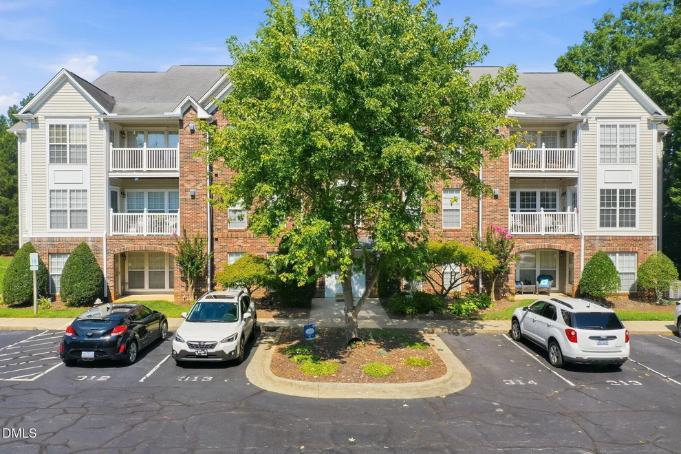 Unit for sale at 2229 Delaney Drive, Burlington, NC 27215