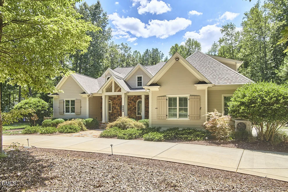 Unit for sale at 340 Fox Hill Farm Drive, Hillsborough, NC 27278