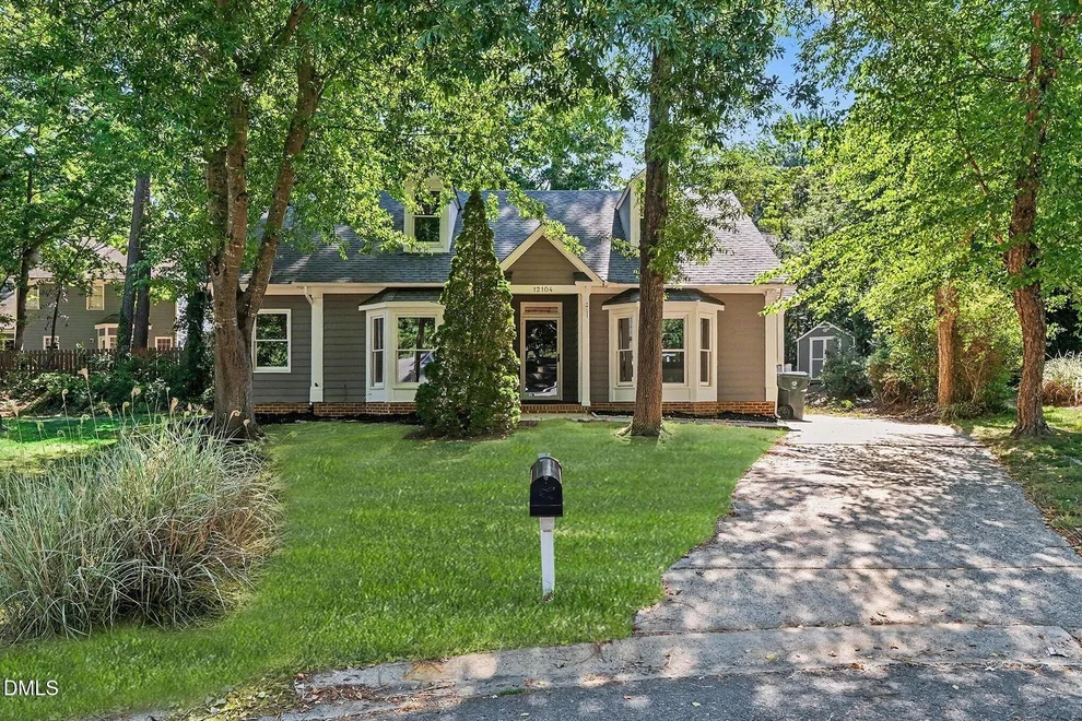 Unit for sale at 12104 Queensbridge Court, Raleigh, NC 27613