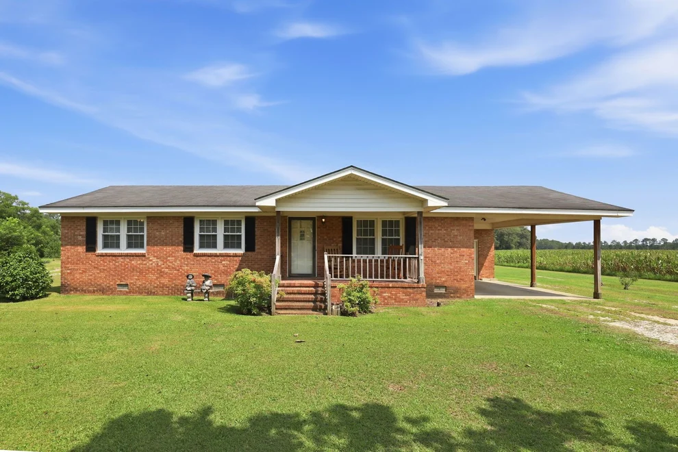Unit for sale at 1967 Mt Olive Highway, Newton Grove, NC 28366