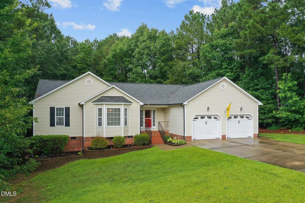 Unit for sale at 262 Clayton Pointe Drive, Clayton, NC 27520