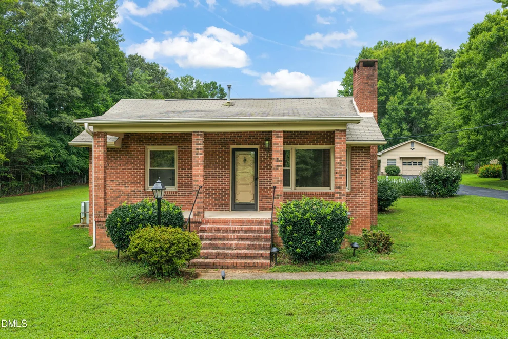 Unit for sale at 1108 W King Street, Hillsborough, NC 27278