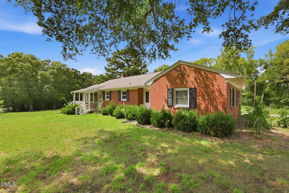 Unit for sale at 2514 John Lewis Road, Burlington, NC 27217