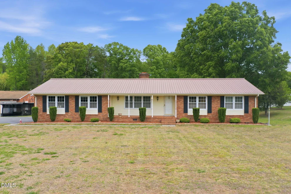 Unit for sale at 2127 Stoney Creek Church Road, Burlington, NC 27217