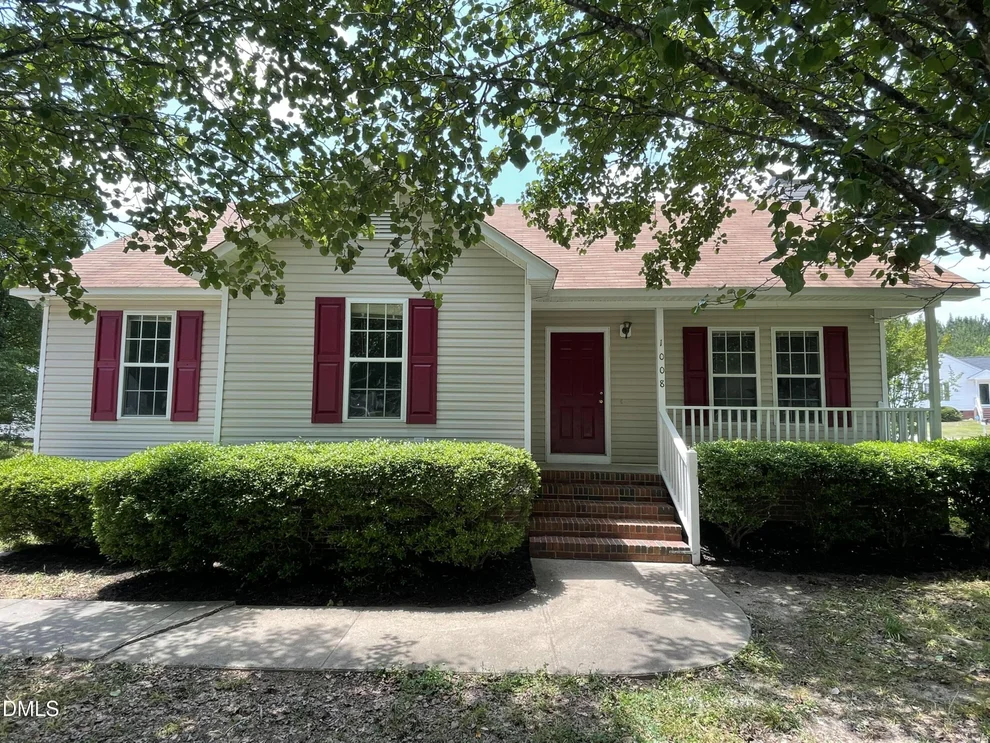 Unit for sale at 1008 Laurel Leaf, Zebulon, NC 27597