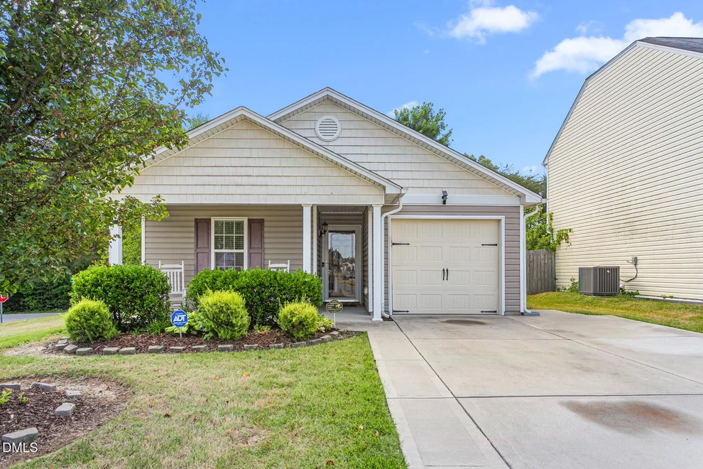Unit for sale at 691 Thistle Drive, Burlington, NC 27217