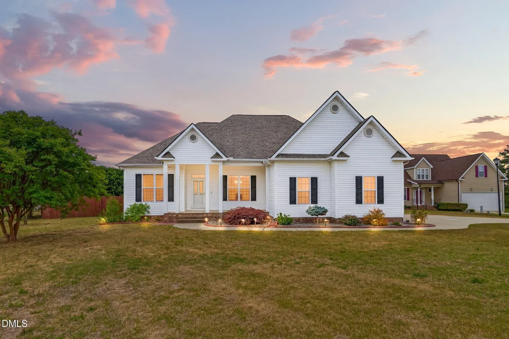 Unit for sale at 8101 Claybrooke Court, Willow Springs, NC 27592