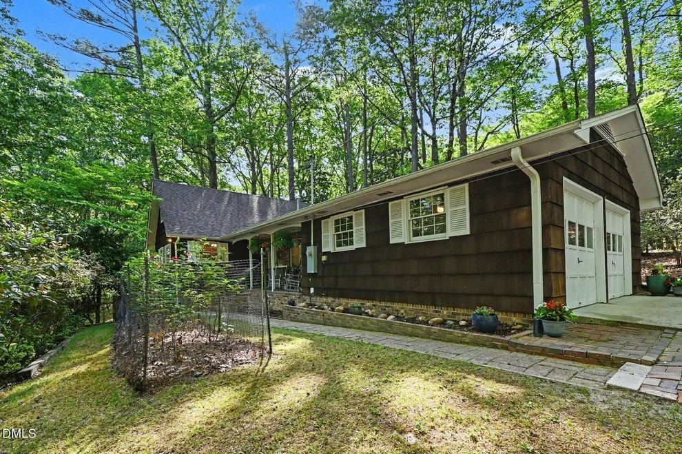 Unit for sale at 203 Wood Circle, Chapel Hill, NC 27514