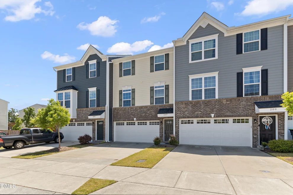 Unit for sale at 207 Tamworth Creek, Durham, NC 27707