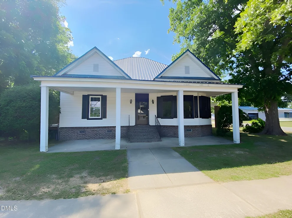 Unit for sale at 301 S Wilson Street, Fremont, NC 27830