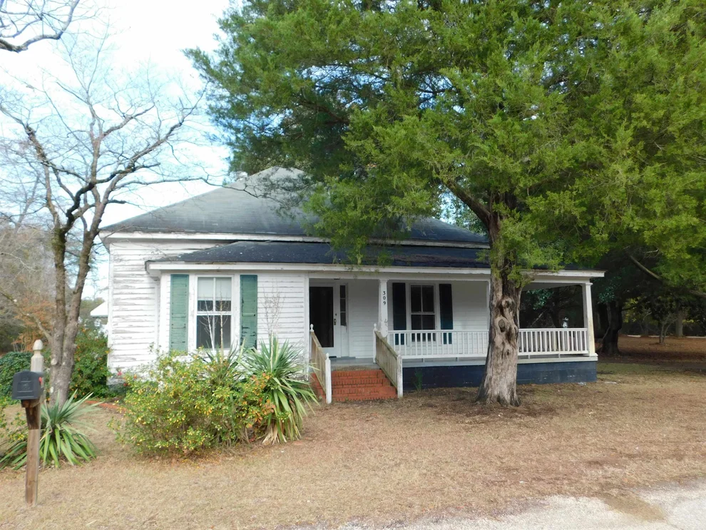 Unit for sale at 309 W North Street, Autryville, NC 28318