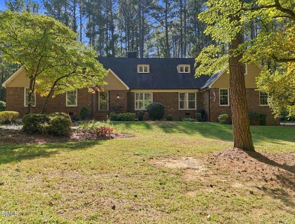 Unit for sale at 1755 Parker Lane, Henderson, NC 27536