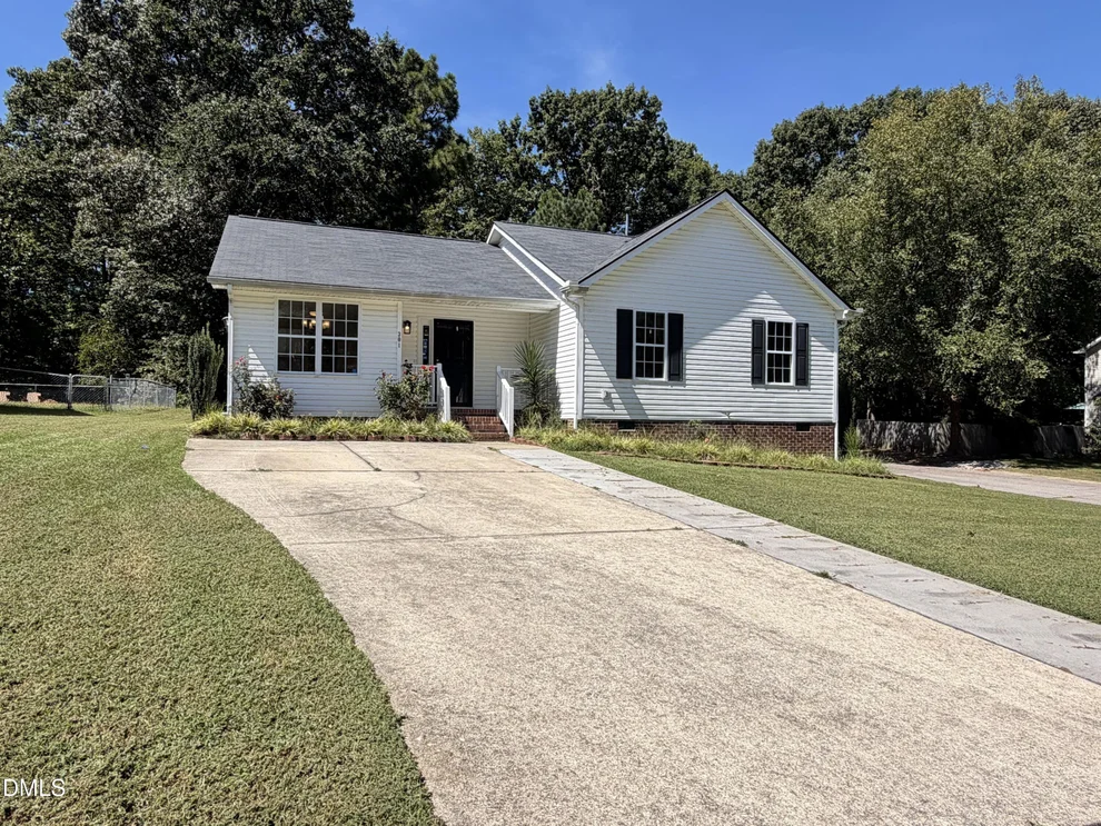 Unit for sale at 301 Hocutt Drive, Clayton, NC 27520
