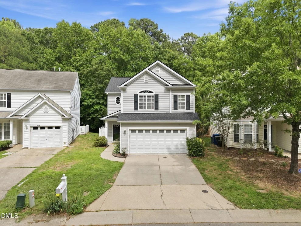 Unit for sale at 1411 Crimson Creek Drive, Durham, NC 27713