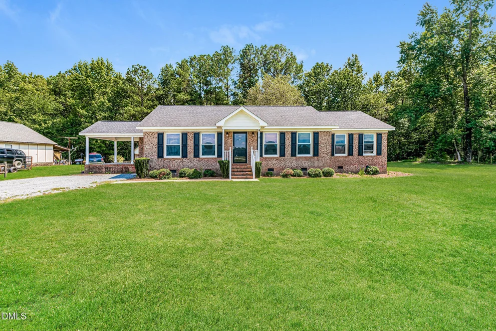 Unit for sale at 6466 Minnie Hall Road, Roseboro, NC 28382