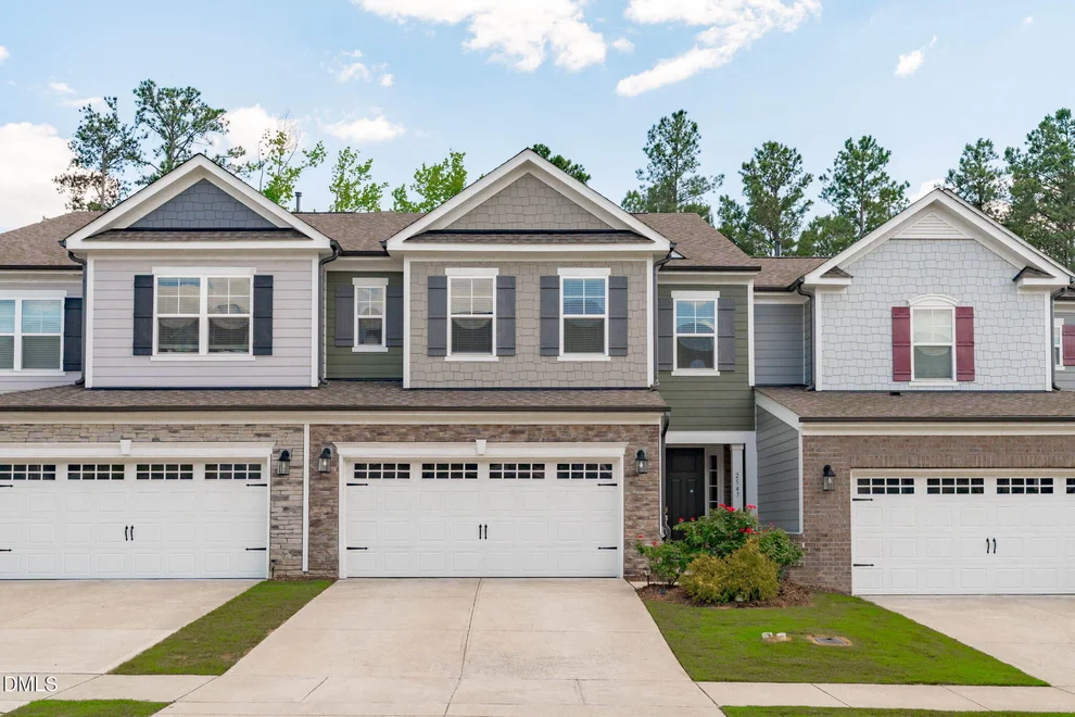 Unit for sale at 2547 Hutch Lane, Apex, NC 27523
