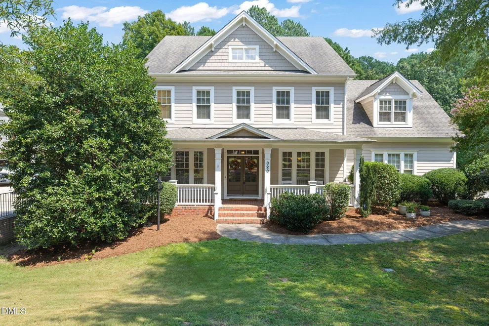 Unit for sale at 323 Oxfordshire Lane, Chapel Hill, NC 27517