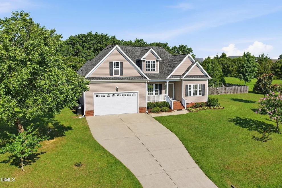 Unit for sale at 173 Solomon Circle, Four Oaks, NC 27524