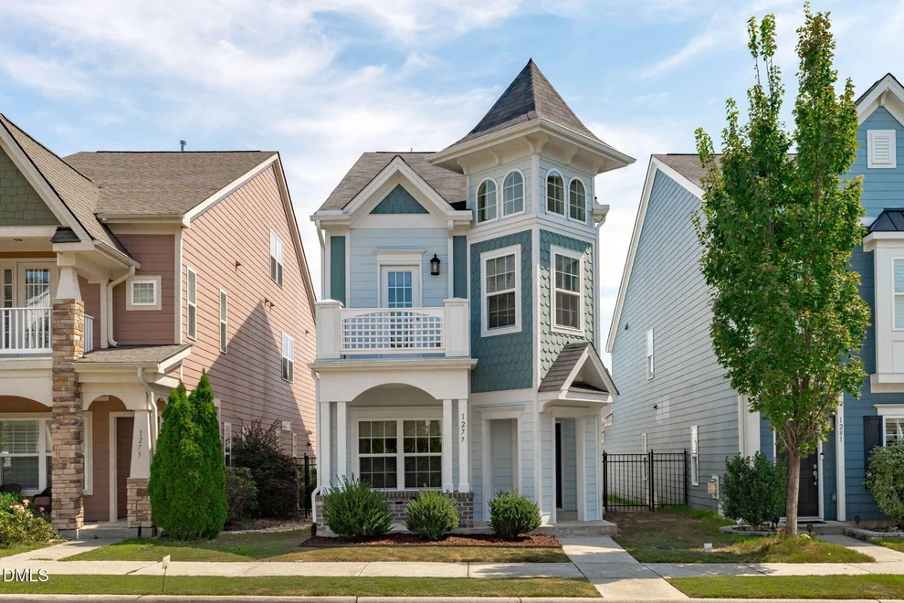 Unit for sale at 1277 Russet Lane, Apex, NC 27523