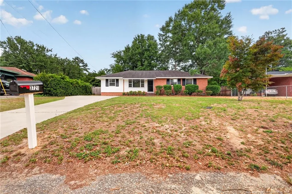Unit for sale at 3721 Berger Drive, Fayetteville, NC 28304