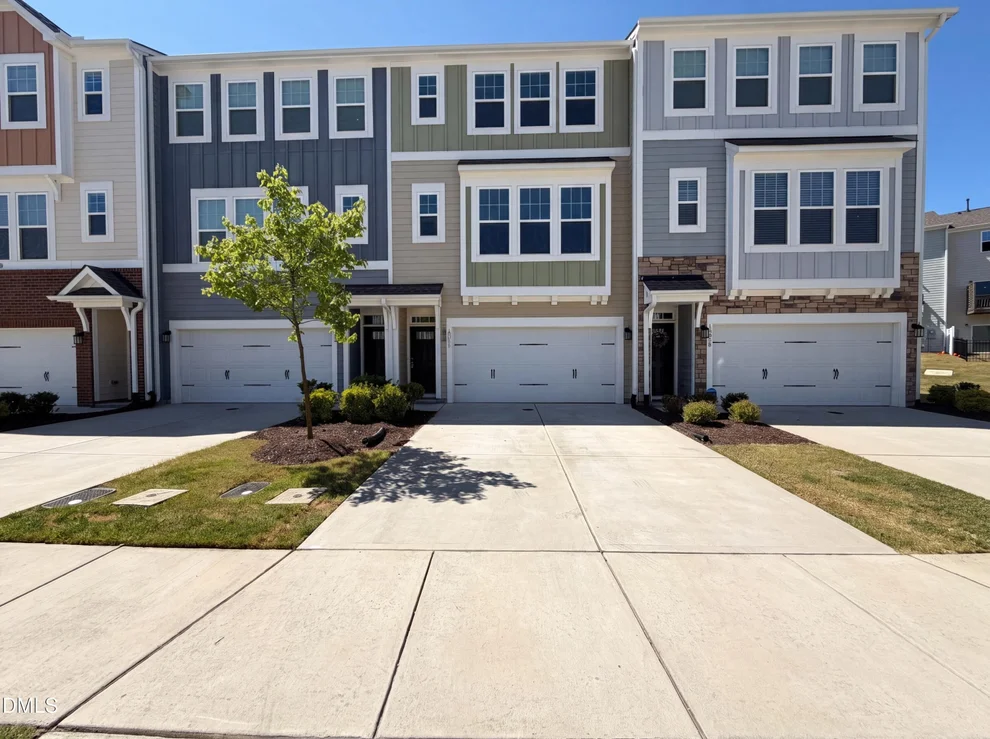 Unit for sale at 1026 Commack Drive, Durham, NC 27703