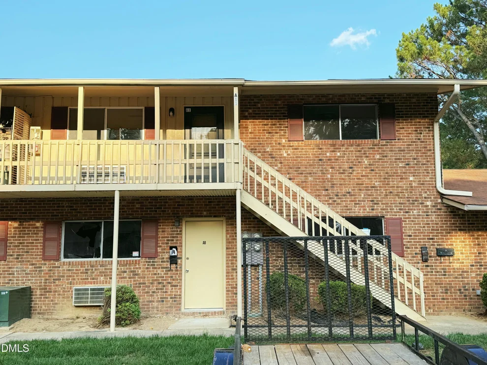 Unit for sale at 130 S Estes, Chapel Hill, NC 27517