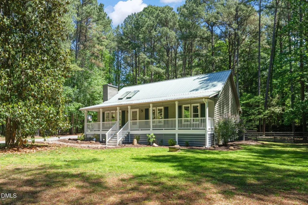 Unit for sale at 1212 Tallyho Trail, Chapel Hill, NC 27516