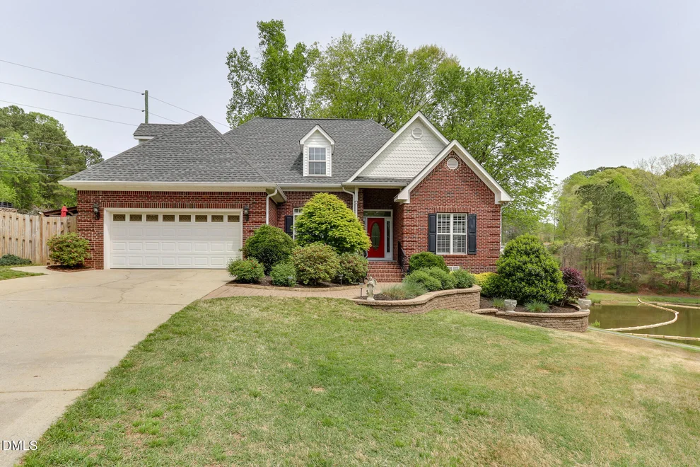 Unit for sale at 135 Lake Point Drive, Clayton, NC 27527