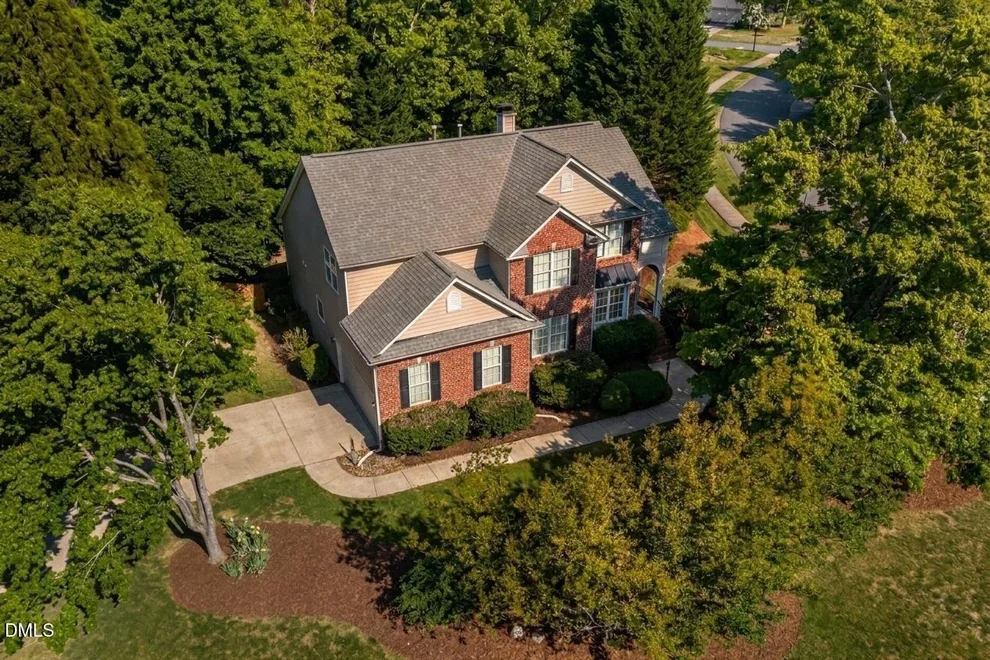 Unit for sale at 909 Kennesaw Court, Hillsborough, NC 27278