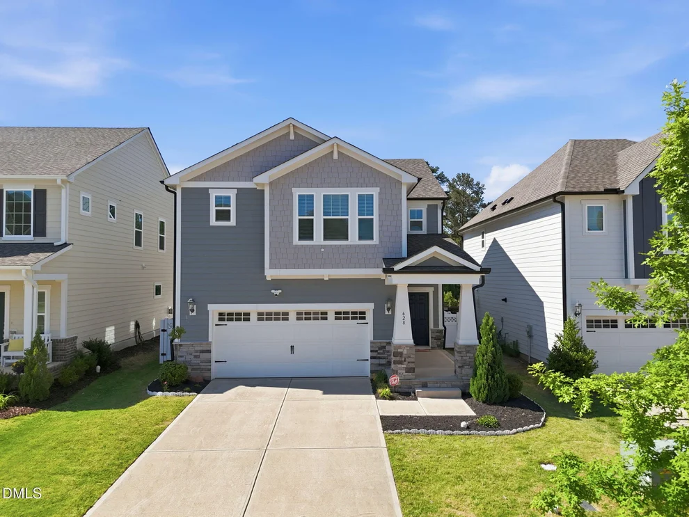 Unit for sale at 628 Sage Oak, Holly Springs, NC 27540