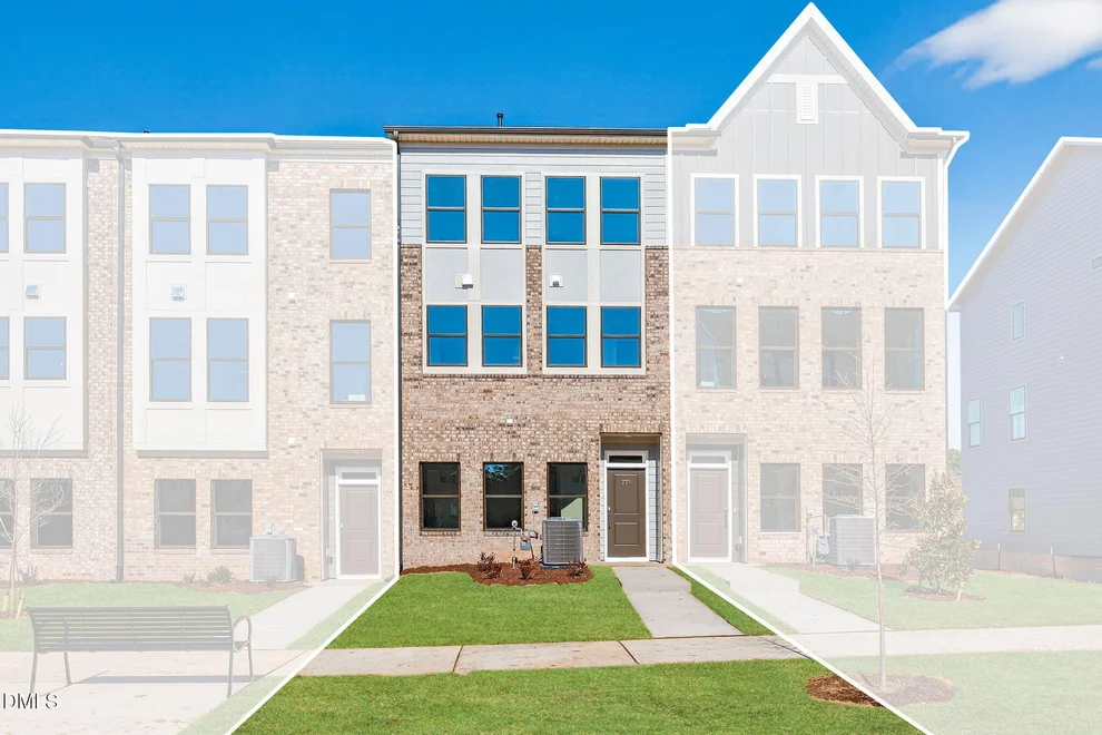 Unit for sale at 778 Ballyneal Alley, Cary, NC 27513
