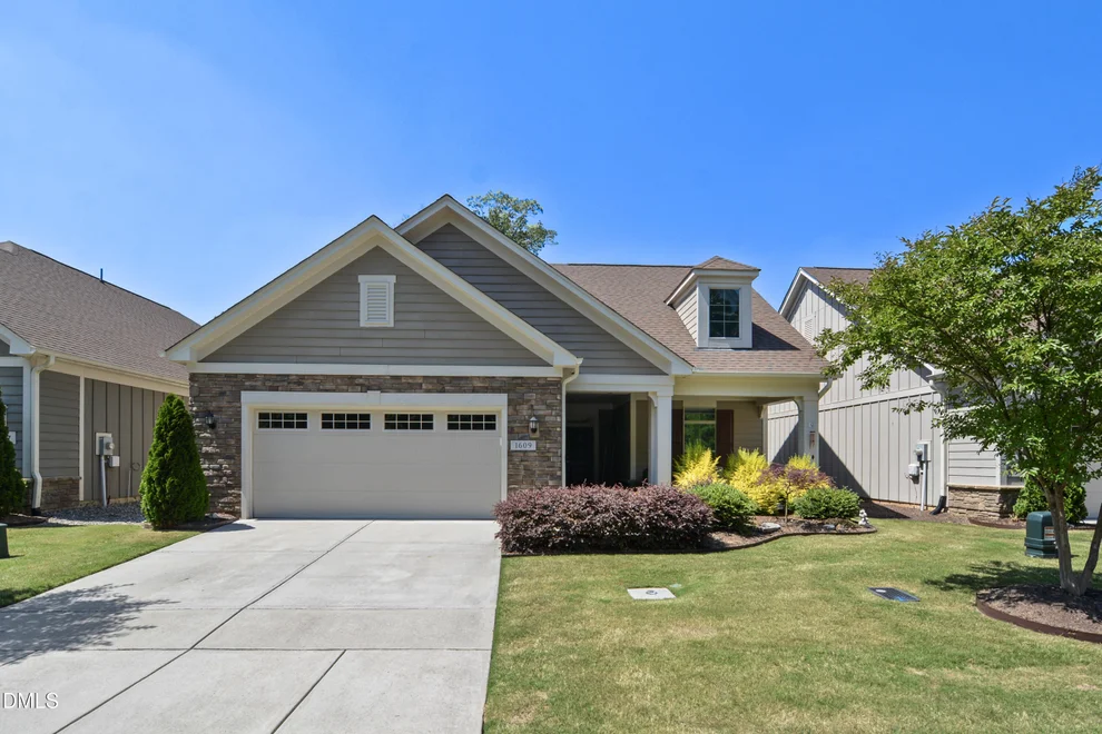 Unit for sale at 1609 Bloomsbury Manor Drive, Durham, NC 27703