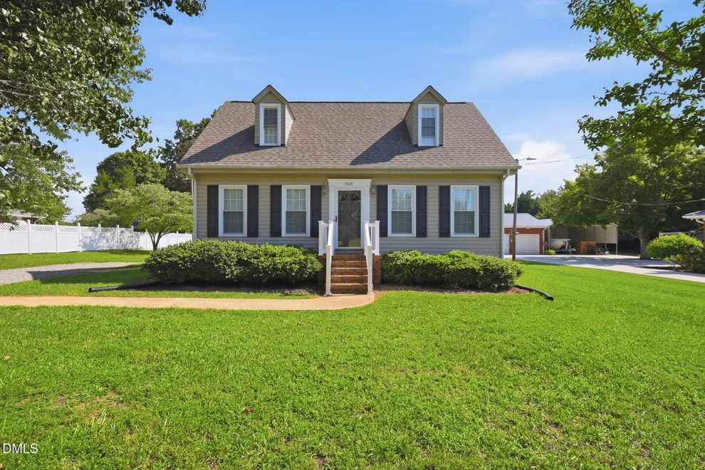 Unit for sale at 909 Highview Street, Haw River, NC 27258