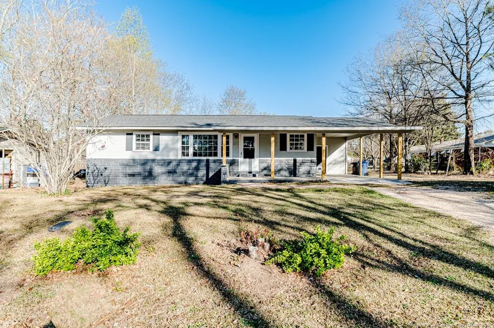 Unit for sale at 1004 Sommers Street, Sanford, NC 27330