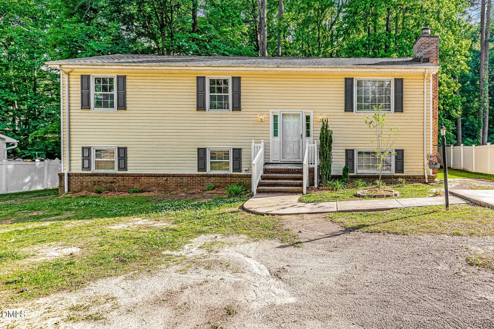 Unit for sale at 1209 Anne Street, Henderson, NC 27536