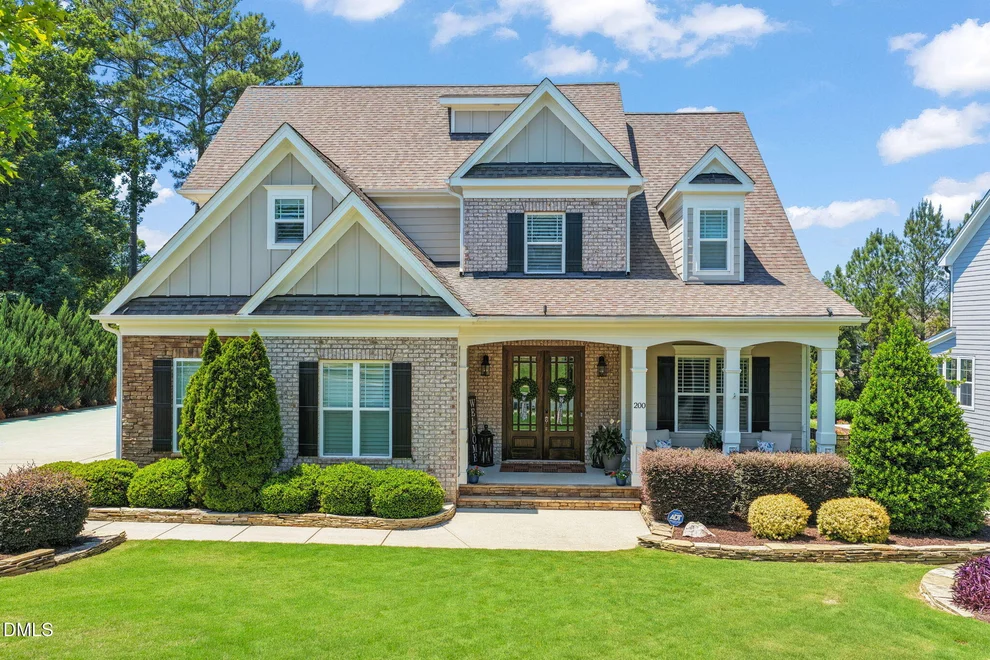 Unit for sale at 200 Meares Bluff Lane, Holly Springs, NC 27540