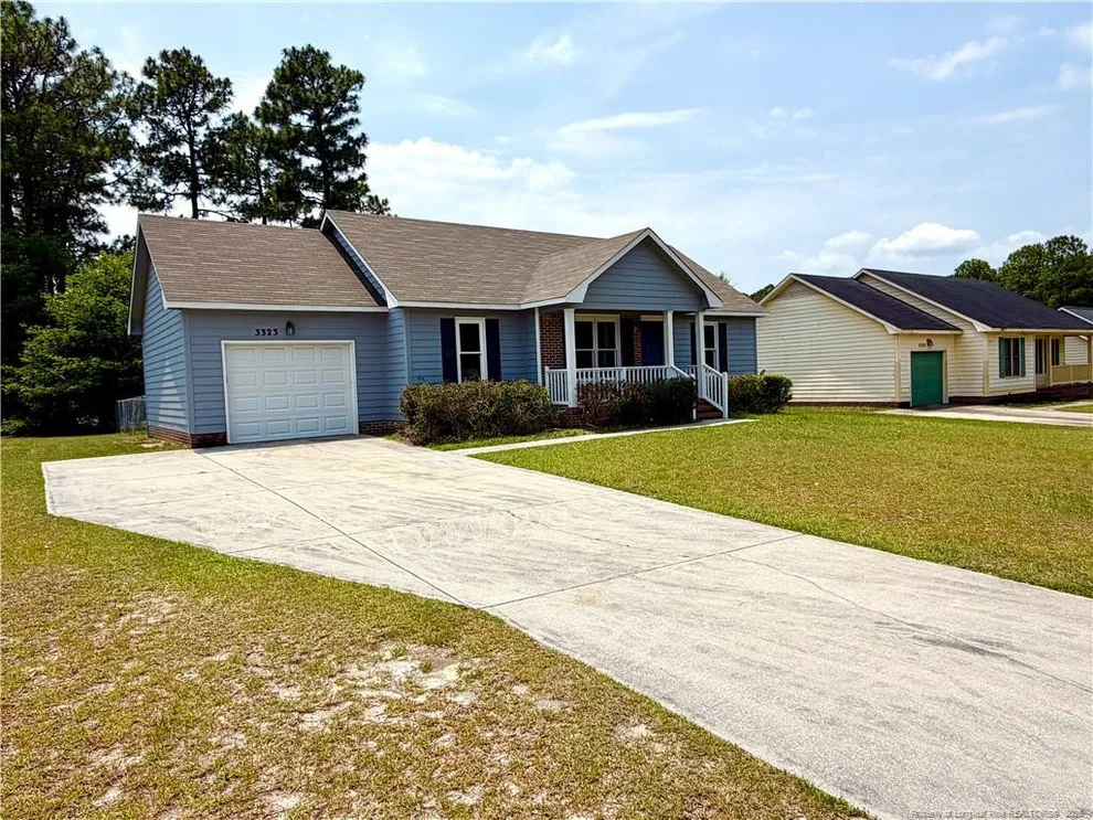 Unit for sale at 3323 Donnett Lane, Spring Lake, NC 28390