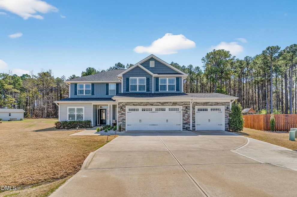 Unit for sale at 283 Raptor Drive, Smithfield, NC 27577
