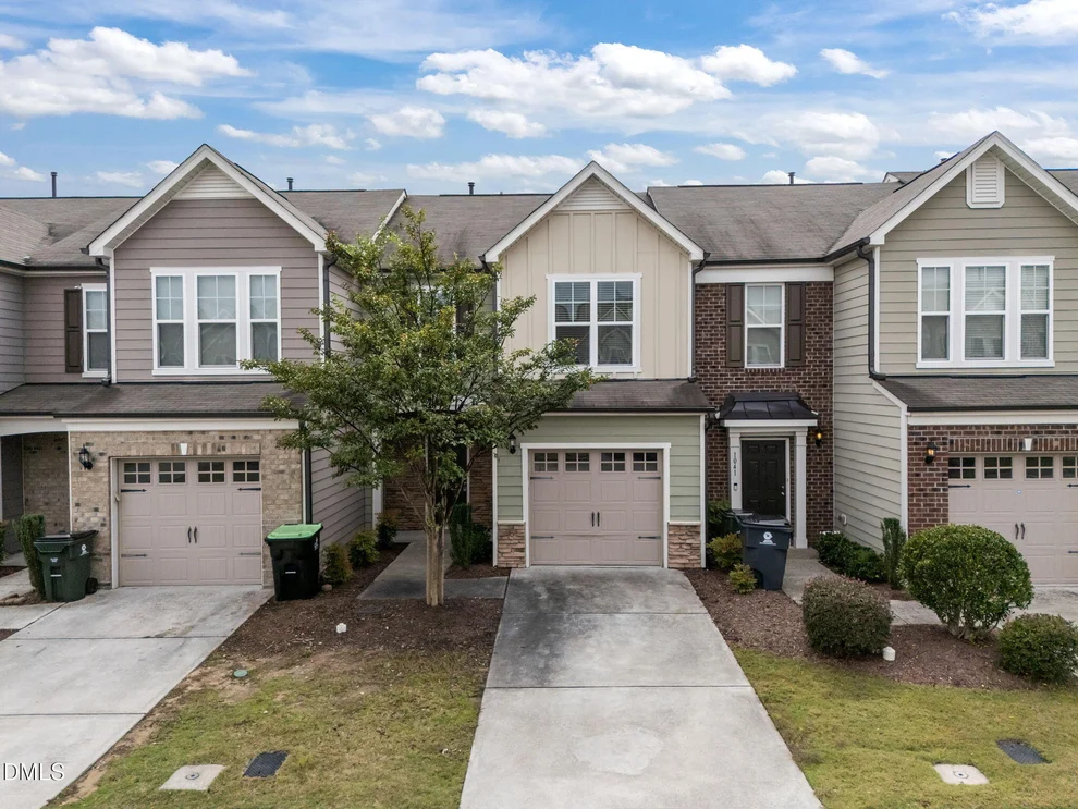 Unit for sale at 1039 Laceflower Drive, Durham, NC 27713