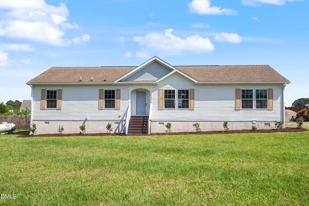 Unit for sale at 6300 Benson Hardee Road, Benson, NC 27504