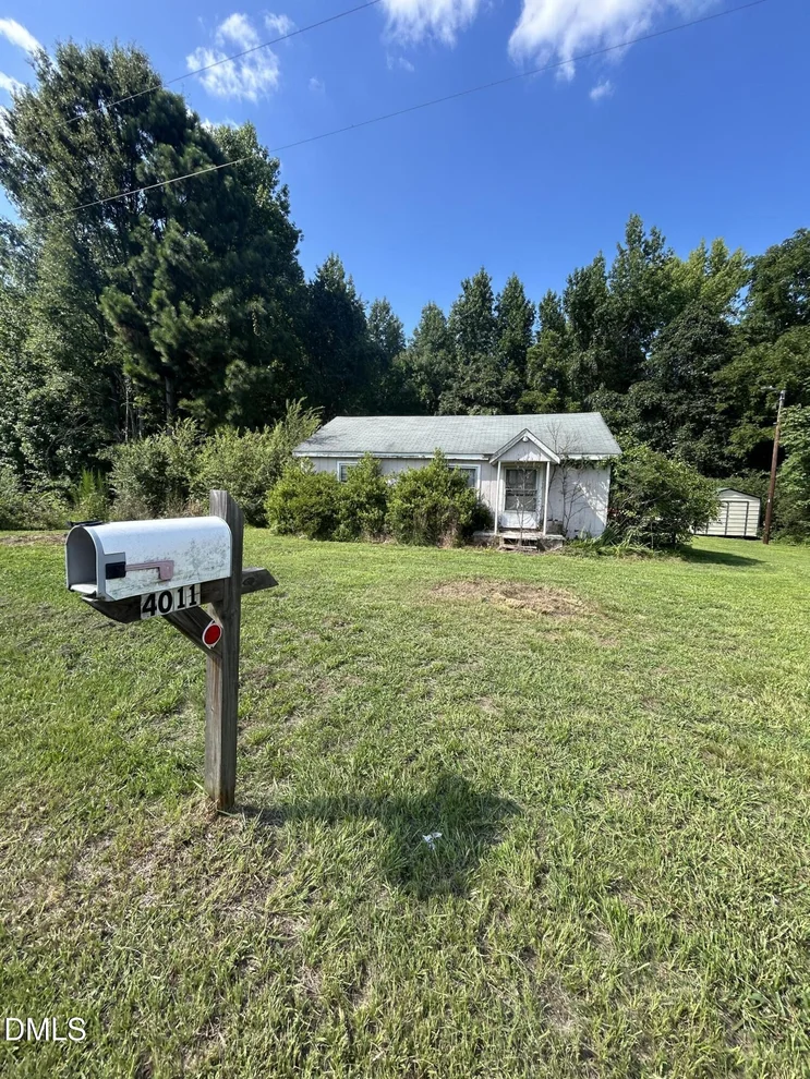 Unit for sale at 4011 Lebanon Road, Efland, NC 27243