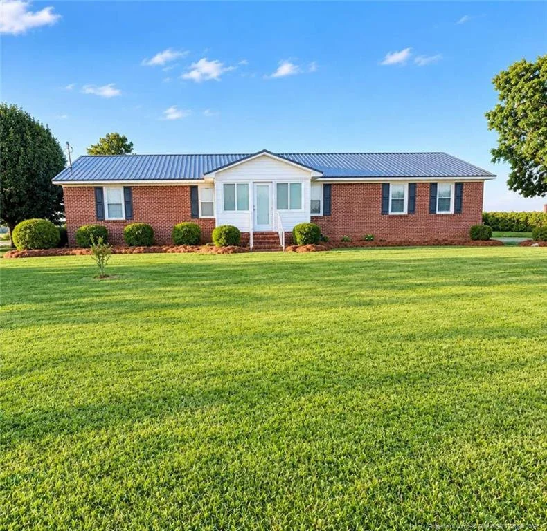 Unit for sale at 6080 Suttontown Road, Faison, NC 28341