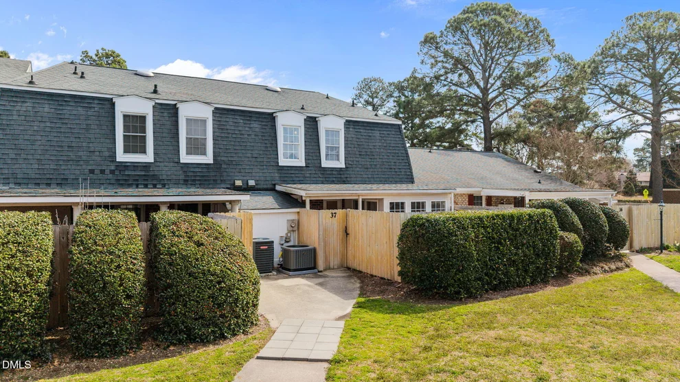 Unit for sale at 37 Barnes Street, Greenville, NC 27858