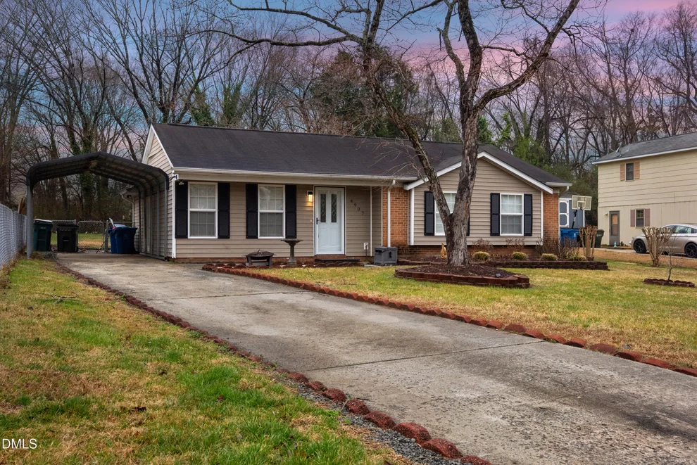 Unit for sale at 4907 S Singing Woods Place, Durham, NC 27712