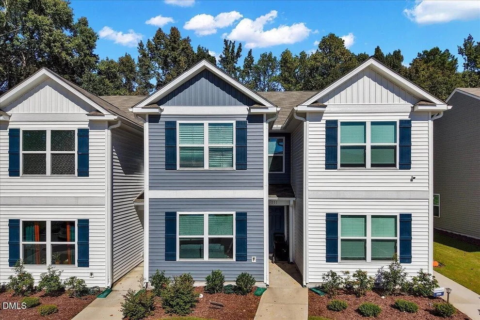 Unit for sale at 111 Holmes Corner Drive, Smithfield, NC 27577